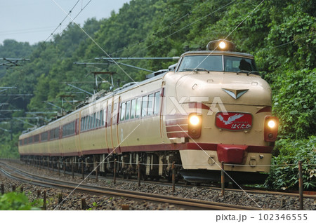 北陸本線　津幡ー倶利伽羅　JR西日本　489系　H01編成（金沢）　はくたか 102346555