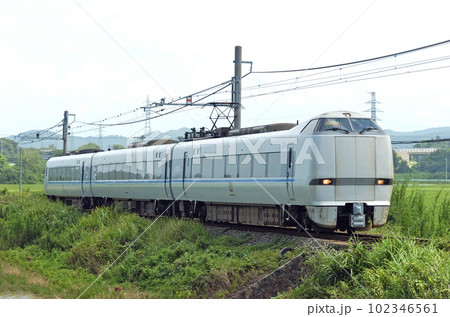 七尾線　宝達ー免田　JR西日本　681系　T15編成（金沢）　サンダーバード 102346561