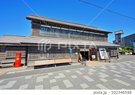 日本最北端の酒蔵、北海道増毛町・国稀酒造。明治建築の酒蔵 日本最北端の酒蔵、北海道増毛町・国稀酒造。明治建築の酒蔵 102346598