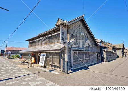 日本最北端の酒蔵、北海道増毛町・国稀酒造。明治建築の酒蔵 102346599