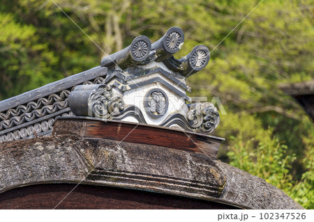 松尾大社　本殿　鳥衾（京都市西京区嵐山宮町） 102347526