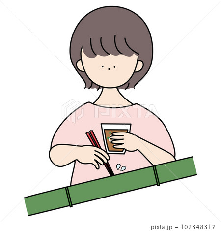 素麺流しをする女の子 102348317