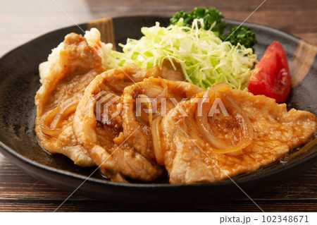 豚ロースしょうが焼き 102348671