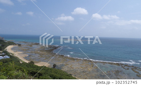 太平洋が一望できる知念岬公園 太平洋が一望できる知念岬公園 102352745