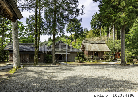 出雲国一之宮　熊野大社　鑚火殿・斎館・社務所　島根県松江市 102354296