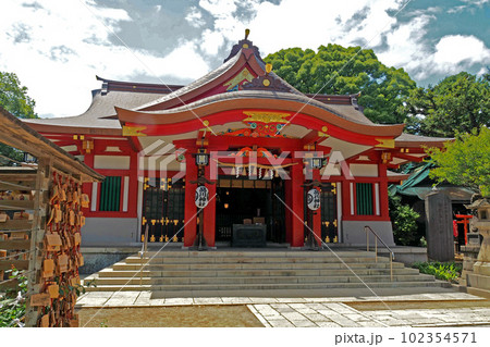 品川神社の社殿【東京都品川区】 102354571