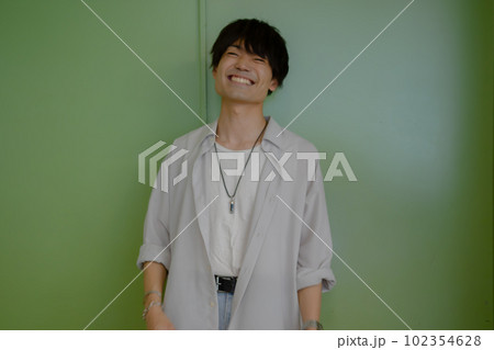 若者 Z世代 若者 Z世代 102354628