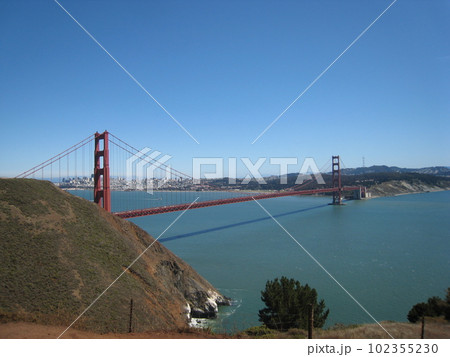 サンフランシスコのゴールデンゲートブリッジ 102355230