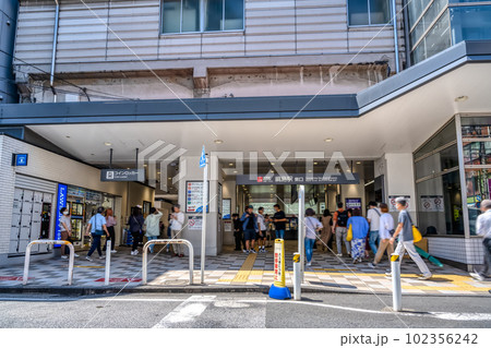 横浜市の都市風景 綱島駅 横浜市の都市風景 綱島駅 102356242