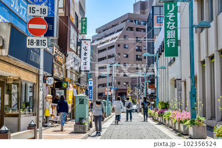 横浜市の都市風景 綱島駅 横浜市の都市風景 綱島駅 102356524