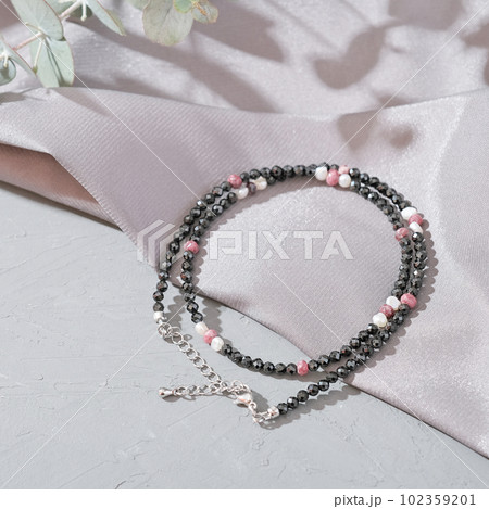 hand made jewellry chocker made of round beads. simple bijouterie. accessories for teens, hippie style. 102359201