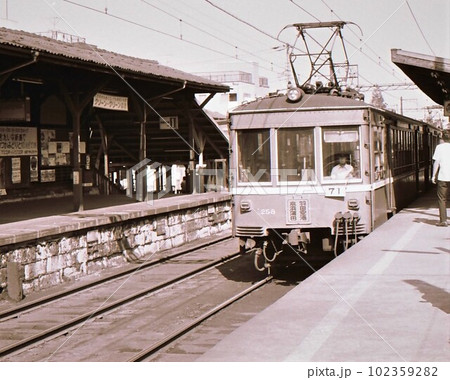 昭和51年　京急空港線230型　穴守稲荷駅 　大田区　東京都　記録写真 102359282