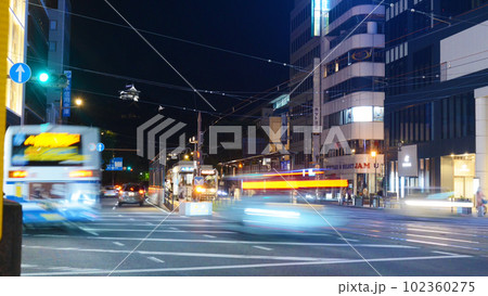 通町筋の交差点　夜景 102360275