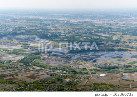 茨城県つくば市 筑波山山頂から撮影した関東平野の水田風景 茨城県つくば市 筑波山山頂から撮影した関東平野の水田風景 102360738