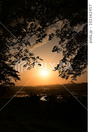 八上城からの夕焼け 八上城からの夕焼け 102362457