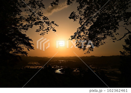 八上城からの夕焼け 八上城からの夕焼け 102362461