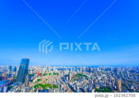 【東京都】5月・爽やかな青空の休日に東京を観光 102362708