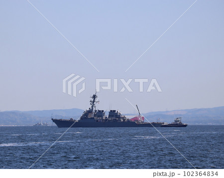 東京湾をゆく護衛艦 東京湾をゆく護衛艦 102364834