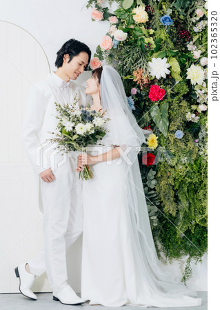 ブライダルフォト　フォトウェディング　前撮り 102365320