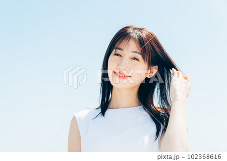若い女性のビューティ 102368616