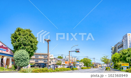 横浜市の都市風景　瀬谷駅 102368949