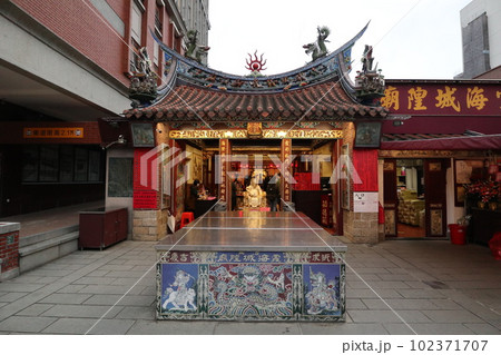 台湾観光：迪化街・台北霞海城隍廟 102371707