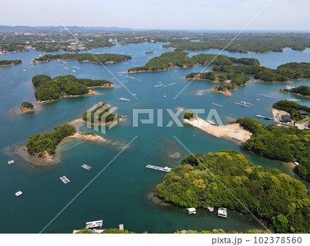 【空から見た英虞湾　島々】伊勢志摩 102378560