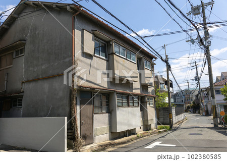 日本の古い集合住宅 日本の古い集合住宅 102380585