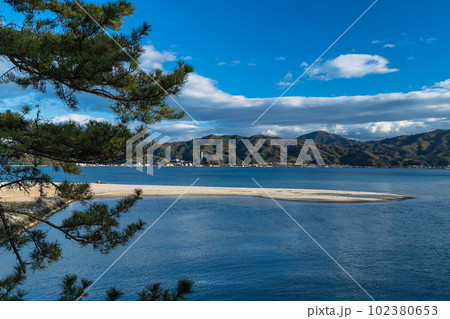日本 京都府宮津市の丹後天橋立大江山国定公園から見える阿蘇海 日本 京都府宮津市の丹後天橋立大江山国定公園から見える阿蘇海 102380653