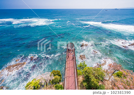 （福島県）いわき市小名浜・三崎公園　三崎潮見台　春 102381390