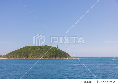 伊良湖岬の海の景色と伊勢湾海上交通センター 伊良湖岬の海の景色と伊勢湾海上交通センター 102383932