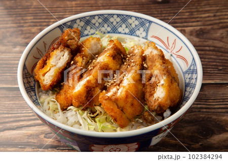 鶏ささみのソースカツ丼 鶏ささみのソースカツ丼 102384294