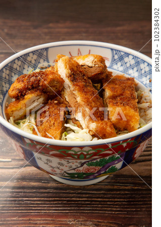 鶏ささみのソースカツ丼 鶏ささみのソースカツ丼 102384302