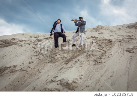 The Taliban are planning terrorist attacks with weapons. 102385719