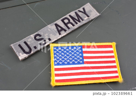 US ARMY Branch Tape with national US flag patch on green ammo can 102389661