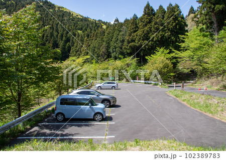 十二ヶ岳登山口の駐車場 群馬県 十二ヶ岳登山口の駐車場 群馬県 102389783