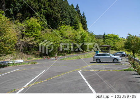 十二ヶ岳登山口の駐車場 群馬県 十二ヶ岳登山口の駐車場 群馬県 102389788
