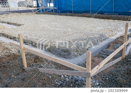 住宅のコンクリート基礎 砕石敷き 捨てコンクリート 住宅のコンクリート基礎 砕石敷き 捨てコンクリート 102389994