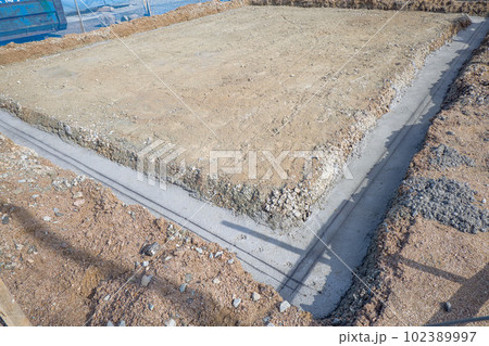 住宅のコンクリート基礎 砕石敷き 捨てコンクリート 住宅のコンクリート基礎 砕石敷き 捨てコンクリート 102389997