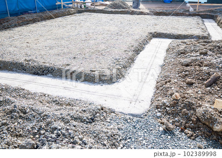 住宅のコンクリート基礎 砕石敷き 捨てコンクリート 住宅のコンクリート基礎 砕石敷き 捨てコンクリート 102389998