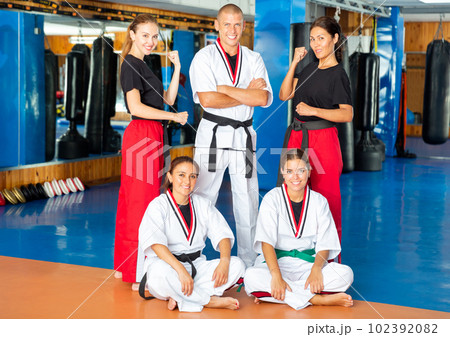 Group photo of people in kimono Group photo of people in kimono 102392082