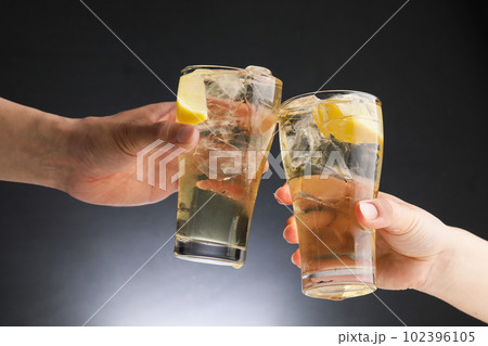 乾杯　cheers 102396105