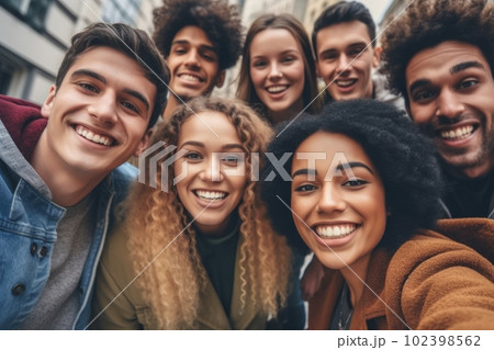 Aggregate more than 142 poses for group selfies