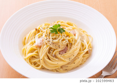 パスタ~カルボナーラ パスタ~カルボナーラ 102399463