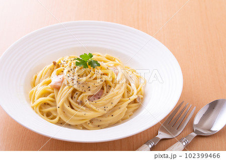パスタ~カルボナーラ パスタ~カルボナーラ 102399466