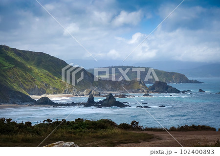 Ortigueira cliffs and atlantic ocean, Galicia, Spain 102400893
