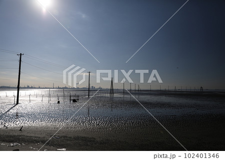 木更津市江川海岸と午後の太陽 102401346