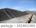 群馬県高崎市保渡田古墳群八幡塚古墳と埴輪 102401360