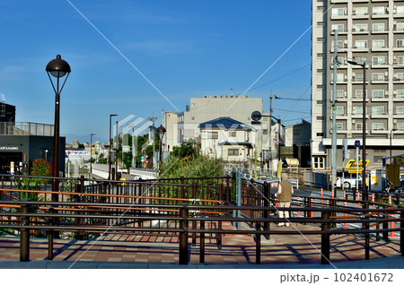 世田谷代田駅から梅が丘駅間の新規開発エリア　世田谷代田駅南西口の富士山の見える風景 102401672