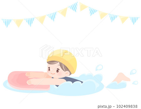 ビート板で泳ぐ水着の女の子 102409838